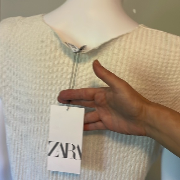 Zara size large ribbed white cap sleeve shirt - Picture 3 of 6